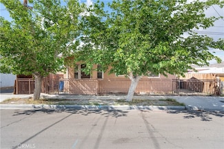 113 E White St, Barstow, CA 92311