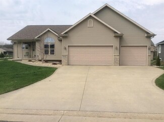 2022 Mustang Dr, Prairie Du Sac, WI 53578