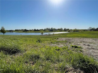 7363 Summer Azure Ln, Higginsville, MO 64037