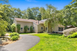 254 Haley Rd, Mystic, CT 06355