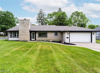 351 Cranberry Run Dr, Youngstown, OH 44512