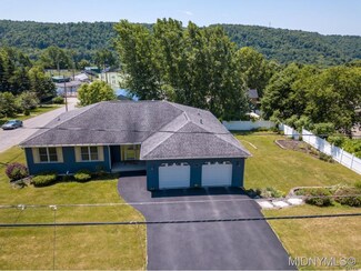 279 Loomis St, Little Falls, NY 13365