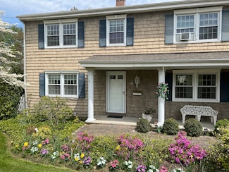 141 Flora Blvd, Fairfield, CT 06824