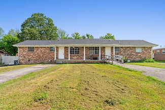 1307 Park Forrest Dr, Fort Oglethorpe, GA 30742