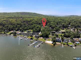 699 E Shore Rd, Hewitt, NJ 07421