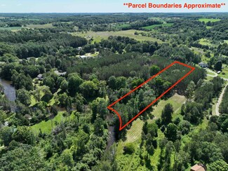 1260 N Luce Ave, White Cloud, MI 49349