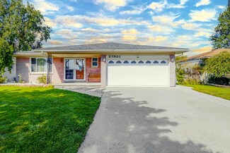 37501 Hacker Dr, Sterling Heights, MI 48310