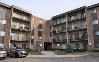 701 W Huntington Commons Rd Unit 210, Mount Prospect, IL 60056