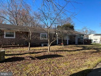 720 Villa Ave W, Somerdale, NJ 08083