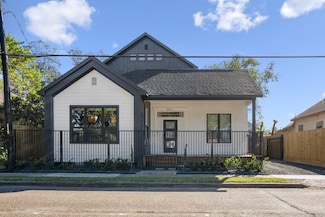 207 S Lockwood Dr Unit 1, Houston, TX 77011