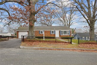 237 Saint Louis Ave, Woonsocket, RI 02895