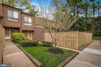 13 Tanner Ct, Pikesville, MD 21208