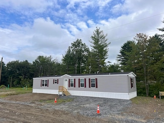 18 Valerie Ln, Waterville, ME 04901