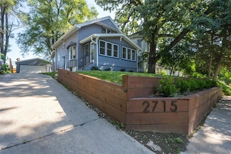 2715 Center St, Des Moines, IA 50312