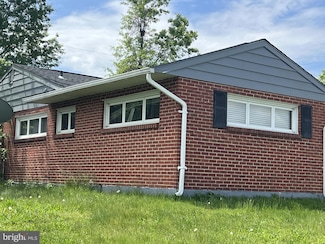 8723 Roper Rd, Parkville, MD 21234