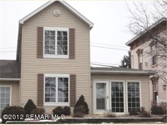 30 30 W Broadway, Plainview, MN 55964