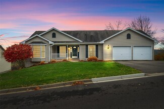 1413 Elmira St, Endicott, NY 13760