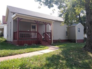 1202 Powell St, Saint Joseph, MO 64501