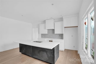 2709 Ruby St, Charlotte, NC 28208