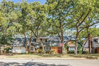 713 N Bowen Rd, Arlington, TX 76012
