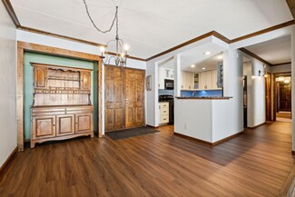 6650 Vernon Ave S Unit 211, Edina, MN 55436