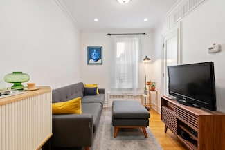 1657 8th Ave Unit 3A, New York, NY 11215