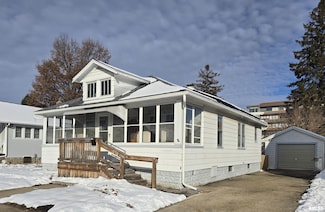 1321 Center St, Pekin, IL 61554