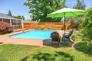 1143 Mira Mar Ave, Medford, OR 97504
