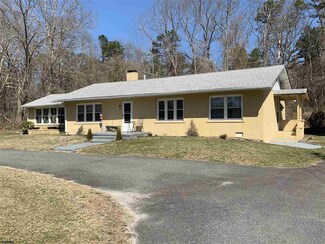 31 W Mckinley Ave, Galloway, NJ 08205