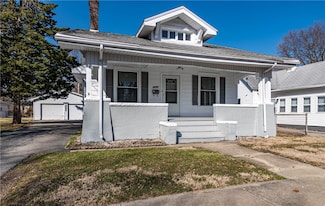 1653 N Walnut Grove Ave, Decatur, IL 62526