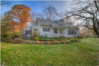 75 Mill Creek Ln, Moreland Hills, OH 44022