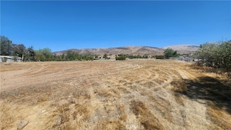 8709 Sierra Hwy, Santa Clarita, CA 91390