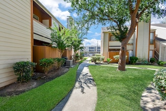 10202 Forum Park Dr Unit 15, Houston, TX 77036