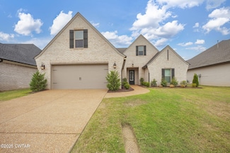 23 Emerald Breeze Dr, Jackson, TN 38305