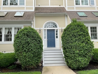 3 Munroe St Unit 3, Newburyport, MA 01950