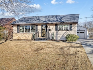 1343 S Burchard Ave, Freeport, IL 61032