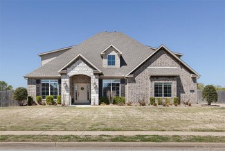 2176 Riverwater Ln, Fayetteville, AR 72703