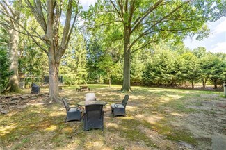 827 E 5th St, Dover, OH 44622