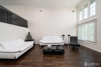 828 Mountain Ave, Springfield, NJ 07081