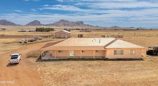 13 Prairie Ln, Elgin, AZ 85611