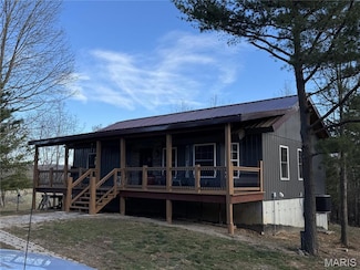 1000 King Arthur Ct, French Village, MO 63036