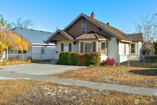 817 N 2nd St, Yakima, WA 98901