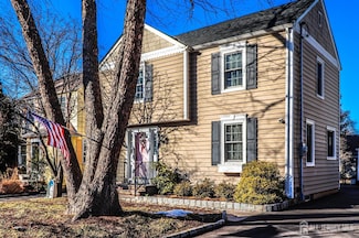 161 E Chestnut Ave, Metuchen, NJ 08840