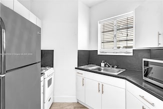 3920 Garden Ave Unit 12, Miami Beach, FL 33140