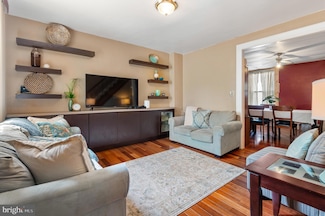 446 N Clinton St, Baltimore, MD 21224