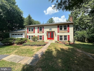 2610 John Milton Ct, Herndon, VA 20171