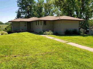 385 Virgin Ave, Platteville, WI 53818
