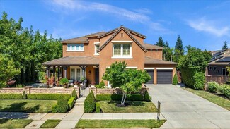 1806 N Dara Ave, Clovis, CA 93619
