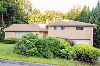 25 Valley Hill Dr, Worcester, MA 01602