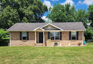 583 Oakmont Dr, Clarksville, TN 37042